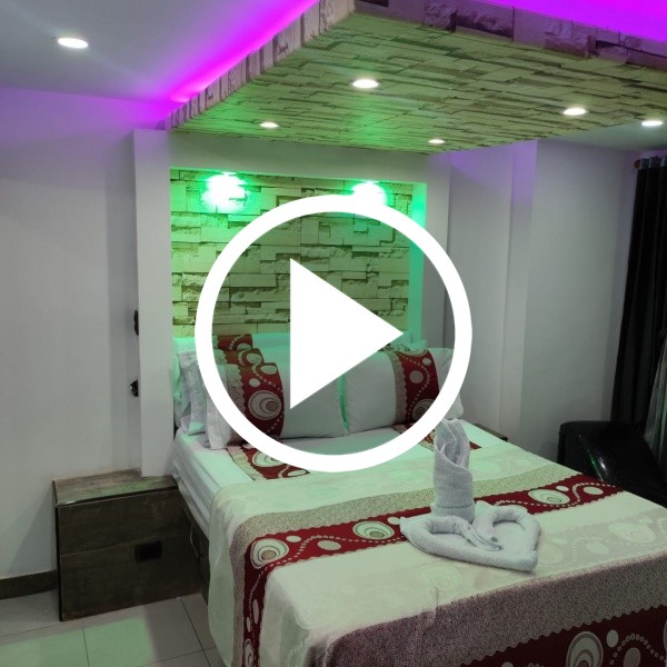 MOTEL CON DECORACIÓN