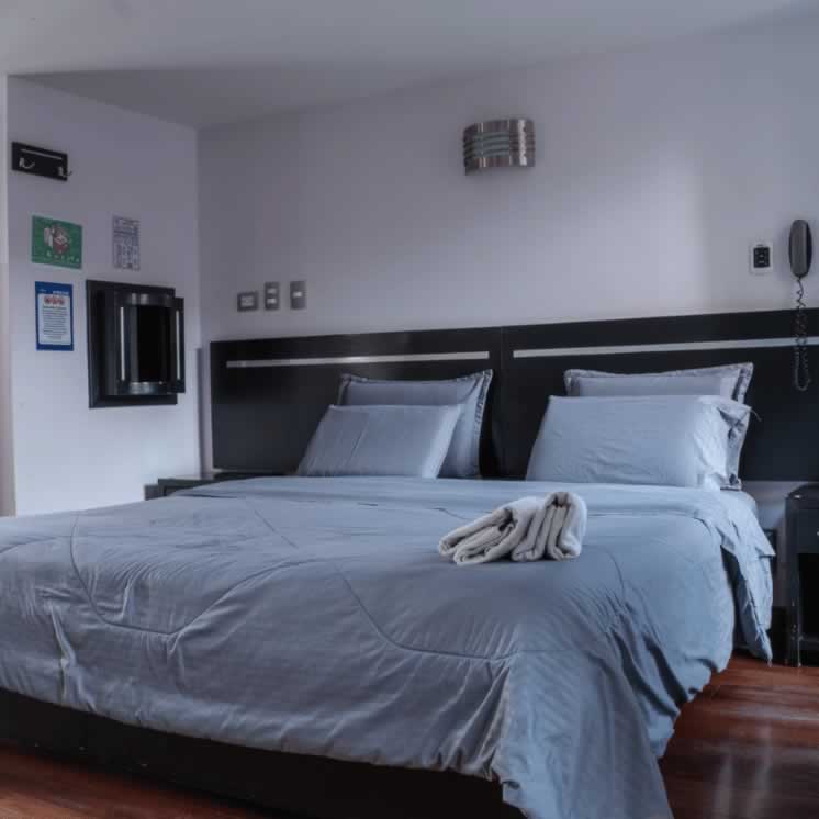 SUITE CON JACUZZI Y SAUNA  en Motel 