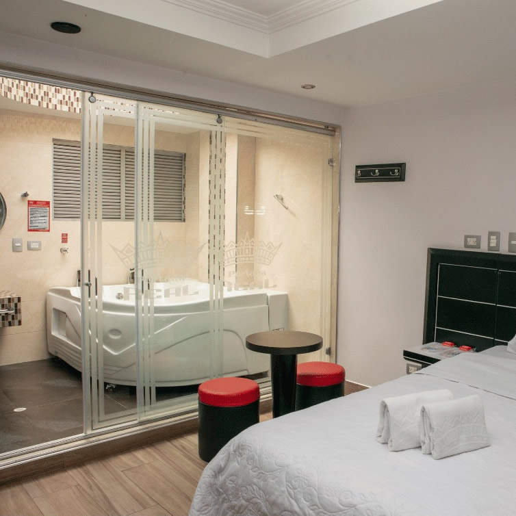 CABAñA JACUZZI en Motel 