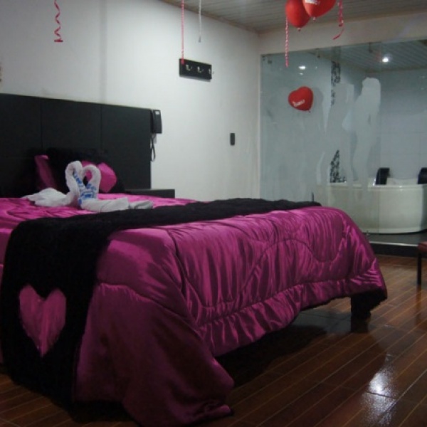 SUITE JACUZZI  en Motel 