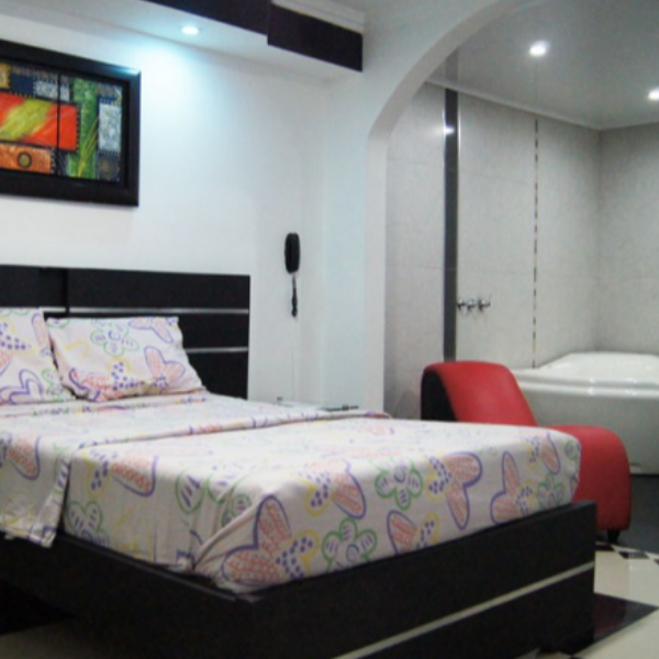 SUITE JACUZZI Y SAUNA en Motel 