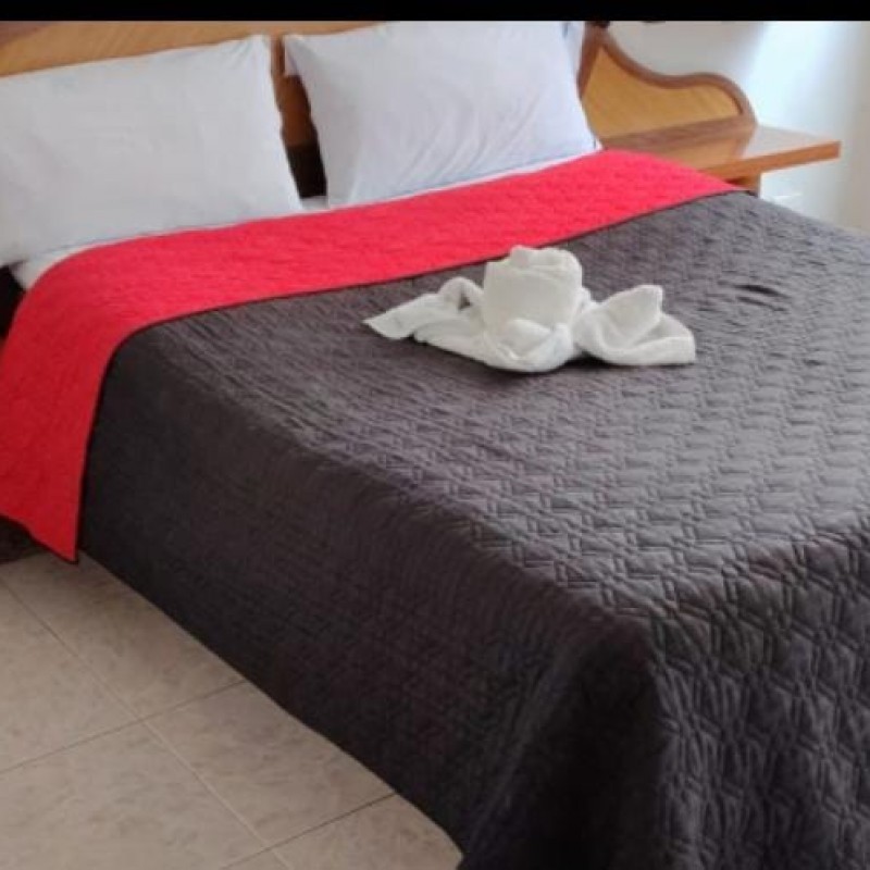 MOTEL CON DECORACIÓN