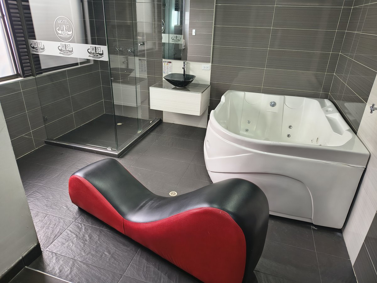suite jacuzzi y sauna401   403 