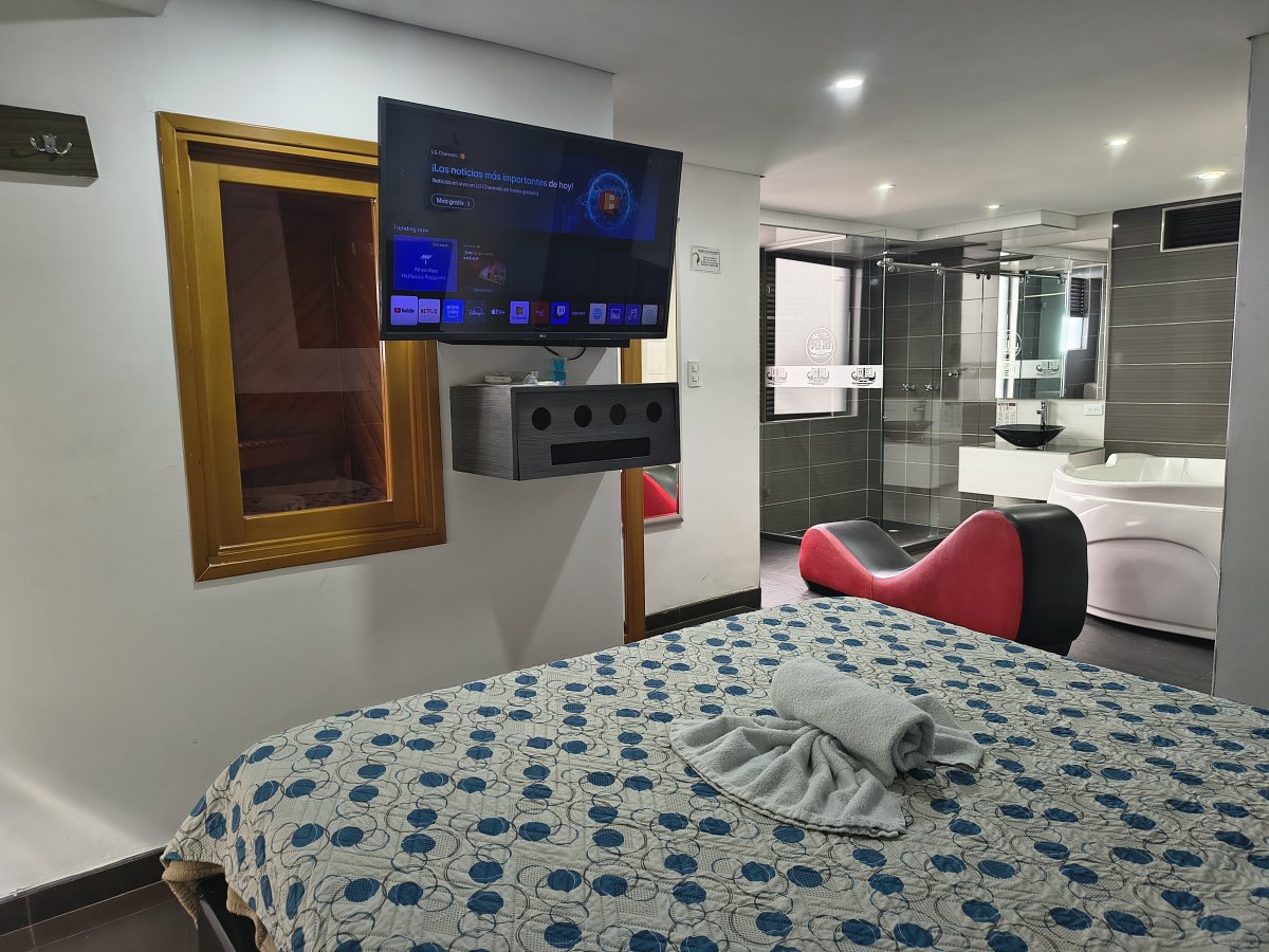 suite jacuzzi y sauna401   403 