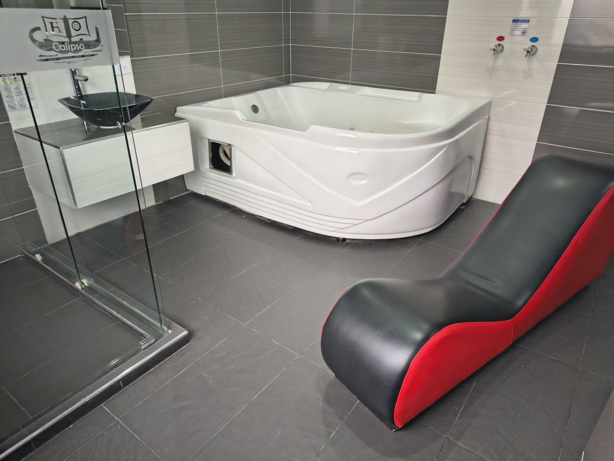 suite jacuzzi y sauna401   403 