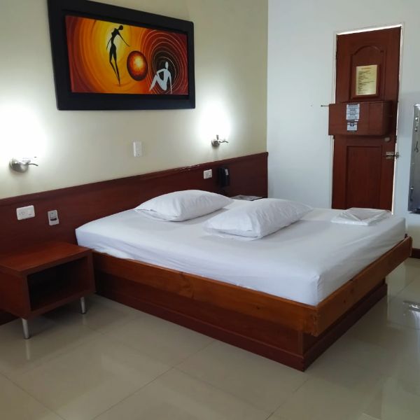 SUITE SENCILLA (JACUZZI OPCIONAL) en Motel 