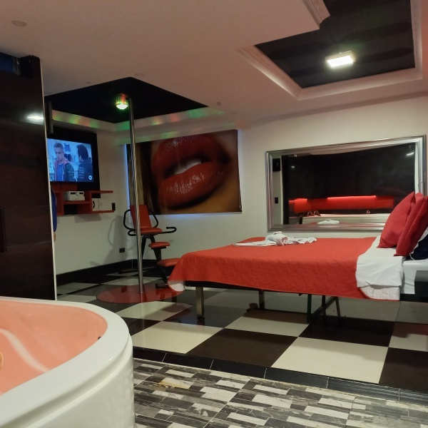 HABITACIÓN SAUNA Y JACUZZI en Motel 