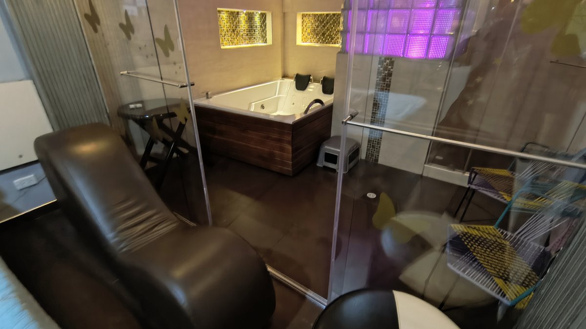suite jacuzzi galaxi love