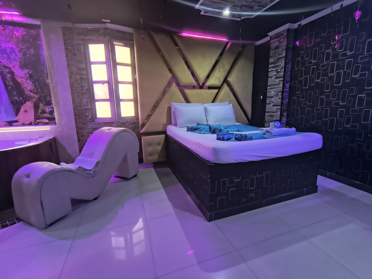 Suite Sauna y Jacuzzi Presidencial
