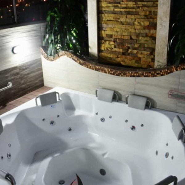 SUITE DUPLEX VIPJACUZZI, SAUNA Y TURCO en Motel 